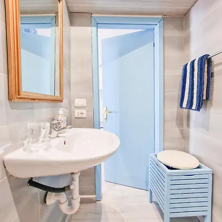 Апартаменты Loft Azzurro Old Center Рио-Марина